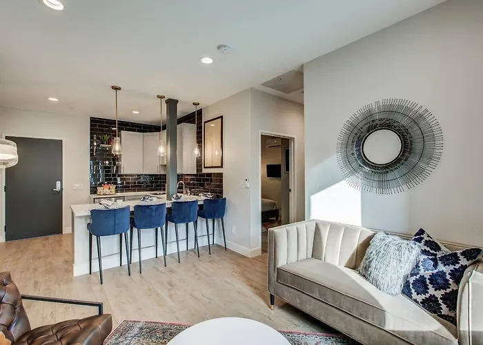 Utica 2 Bedroom 1 Bath With Full Kitchen